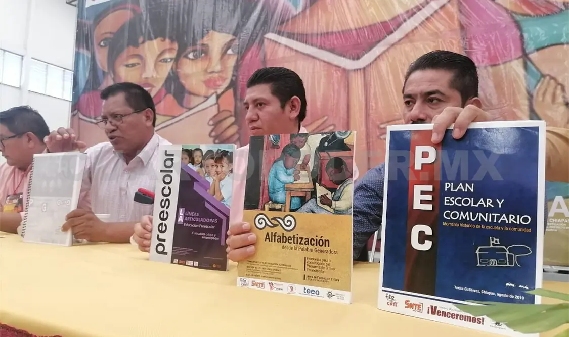 Libros de texto siempre han sido material de apoyo