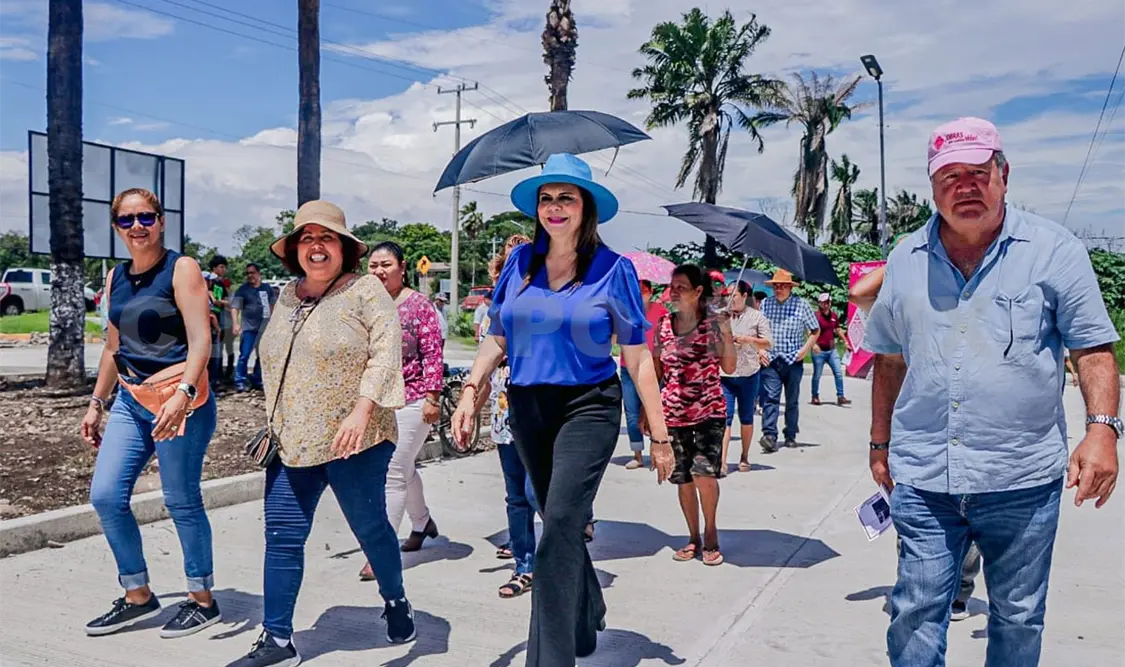 Agradecen a Urbina por pavimentación de calles