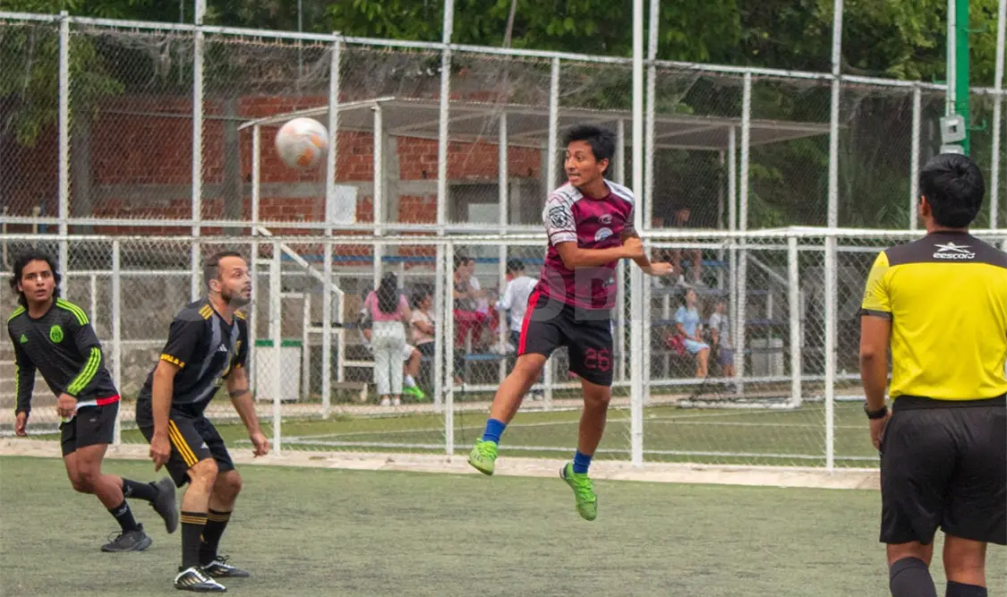 Duelo de líderes termina en empate