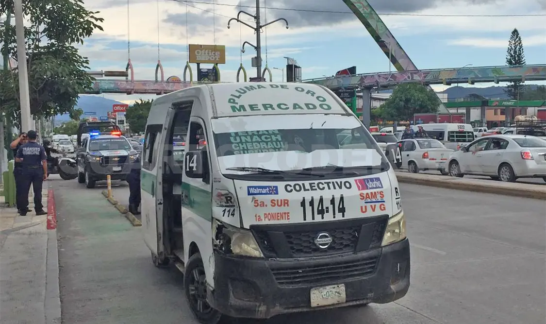 Dos personas salen heridas en un aparatoso percance