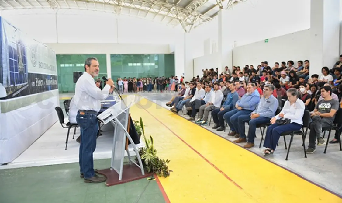 Destacan formación de jóvenes en las ciencias exactas