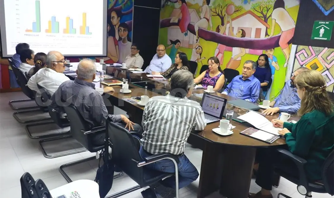 Gestionan espacios para planteles de Bochil y Larráinzar
