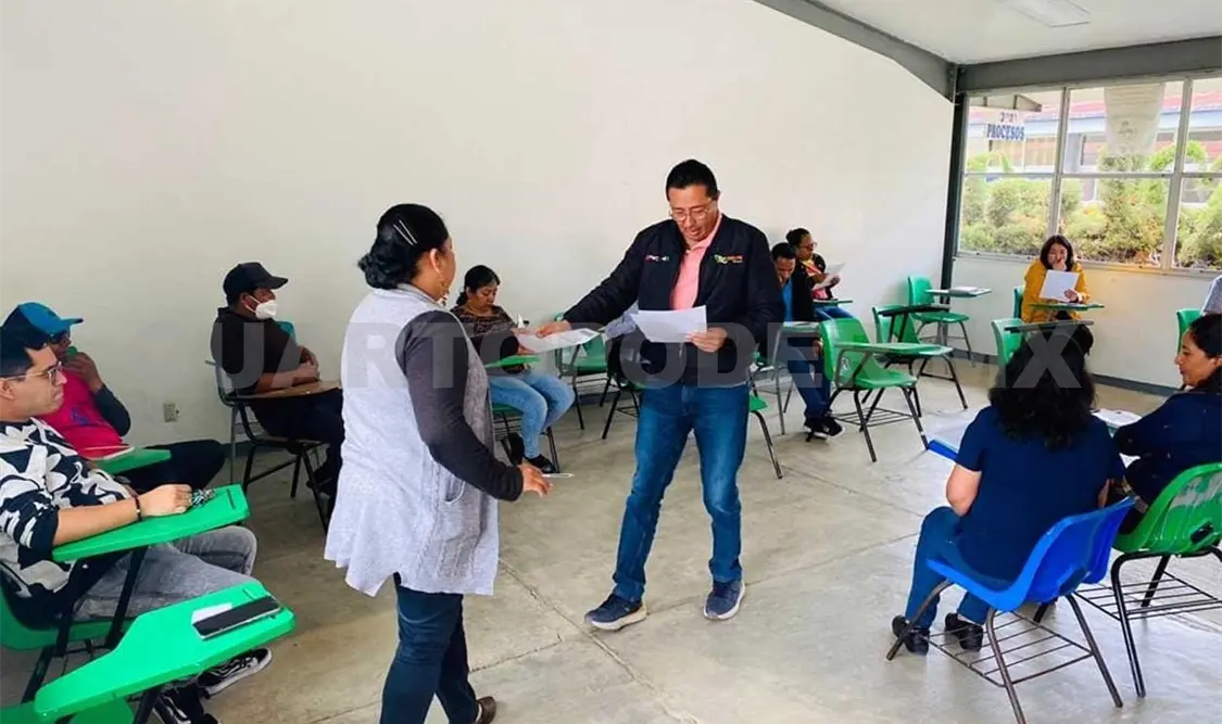 Realizan reunión para el logro de excelencia educativa