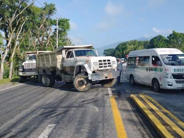 Transportistas pretenden bloquear carreteras el lunes