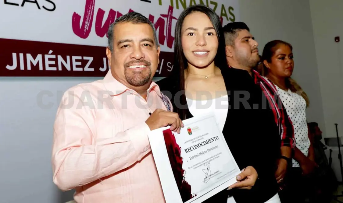 Realizan encuentro con jóvenes universitarios