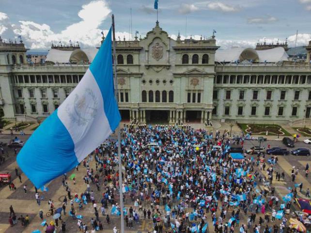 Golpe en Guatemala sería demoledor para la democracia