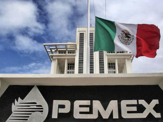 Ordenan a Pemex otorgar jubilación por vejez a 3 trabajadores