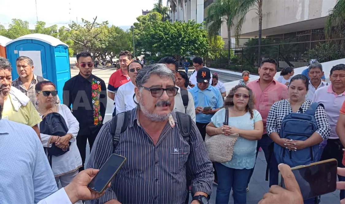 Maestros de secundaria exigen horas académicas