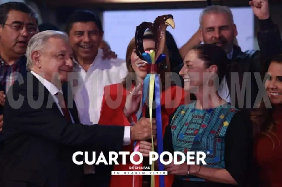 AMLO entrega bastón de mando a Claudia Sheinbaum