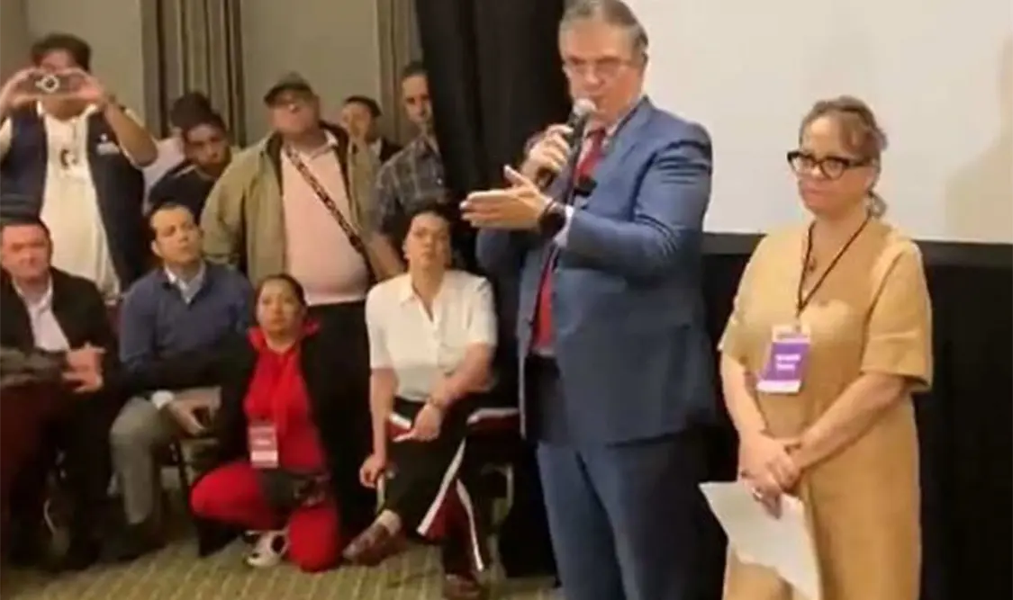 Ebrard exhibe irregularidades en proceso de Morena