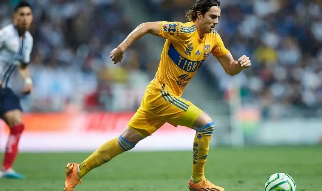 El plantel de 26 jugadores cuenta con un promedio de edad de 27 años y tiene entre sus filas a al menos cuatro futbolistas que son llamados frecuentemente a la selección mexicana. Agencias