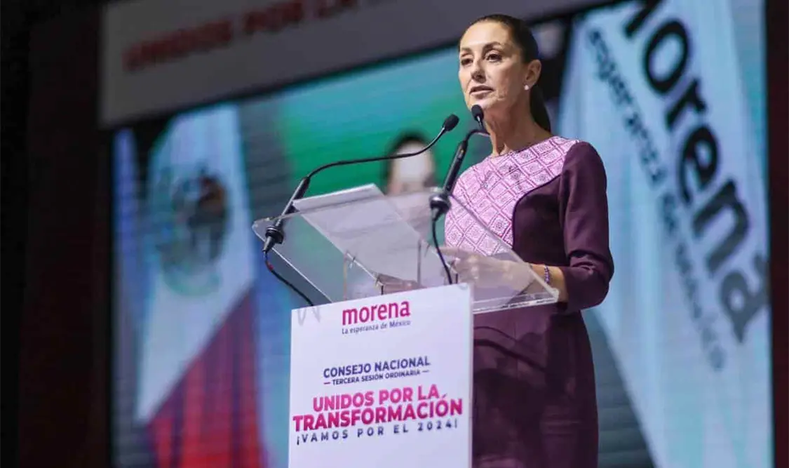 Recibe constancia como coordinadora de Defensa de la 4T