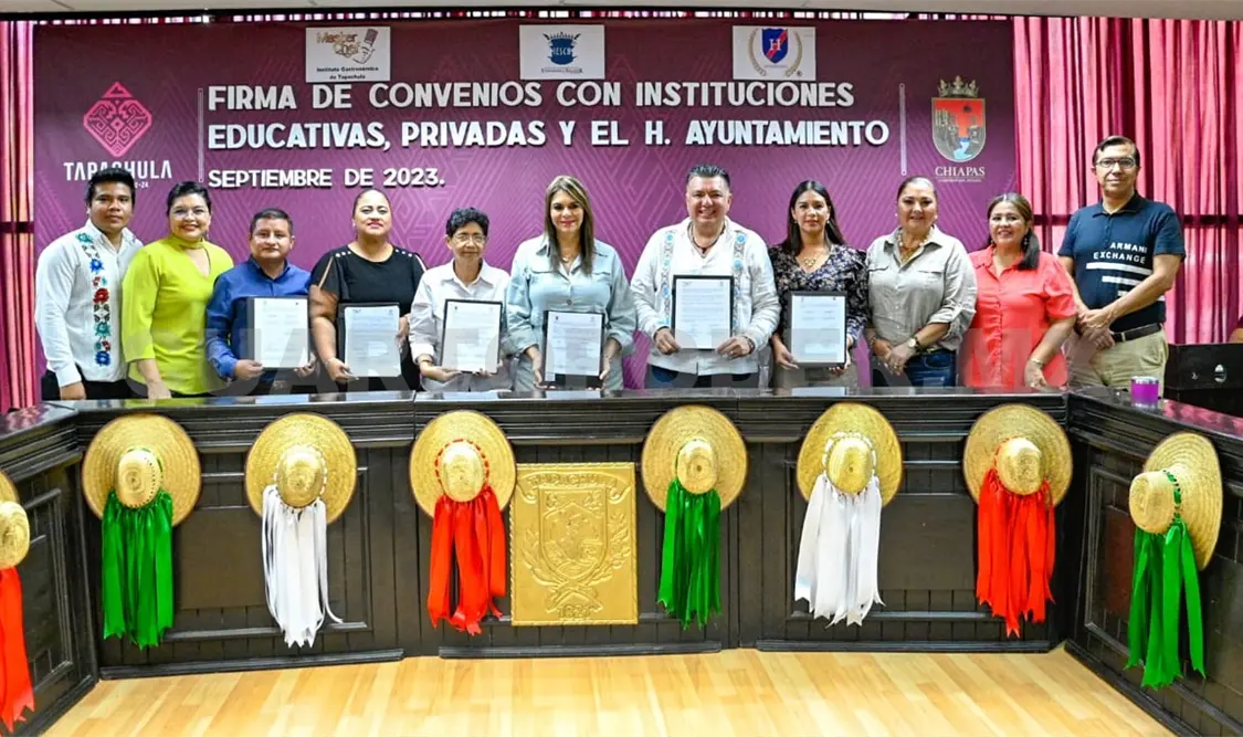 Firma Ayuntamiento convenios de trabajo con universidades