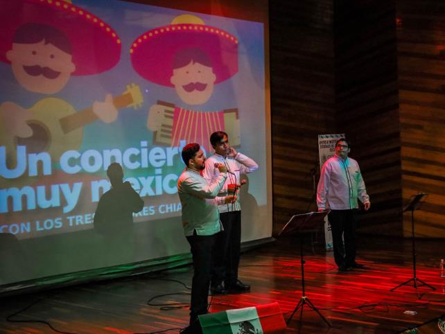 Los Tres Tenores le cantan a México