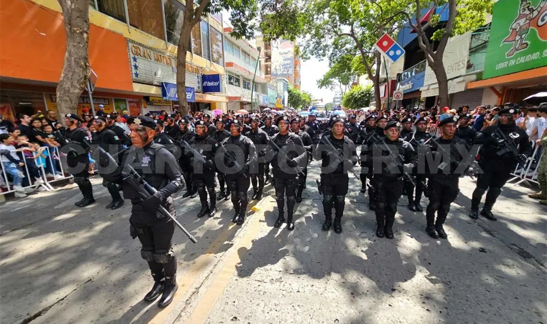 Elementos municipales dieron seguridad y participaron en el desfile. Cortesía
