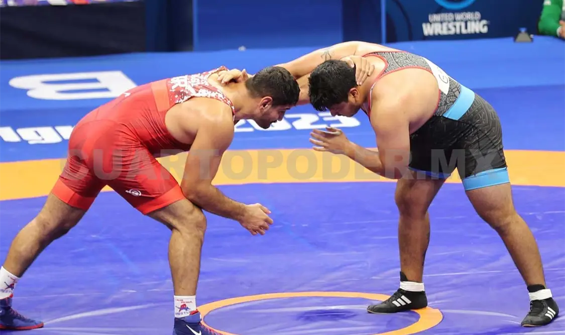 Max Betanzos representó a México en el Campeonato Mundial de Lucha que se lleva a cabo en Serbia. Cortesía