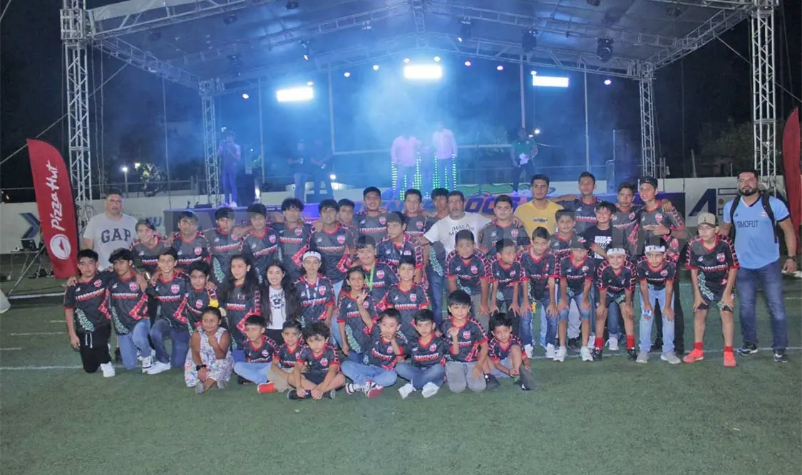 Se dio la patada inicial durante la ceremonia de inauguración de esta competencia. Alan Pola/CP