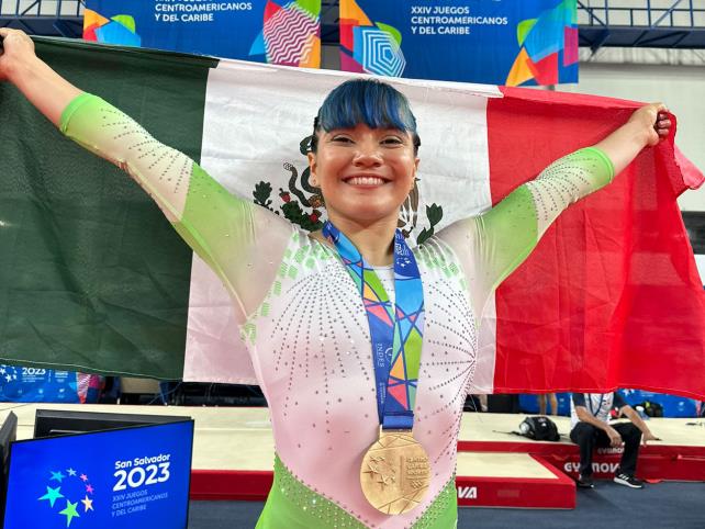 Alexa Moreno gana medalla de oro en gimnasia