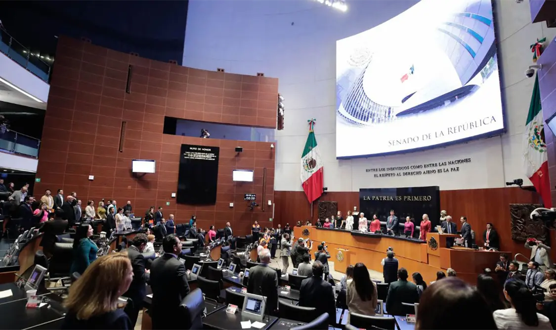 Proponen pase directo de expresidentes al Senado