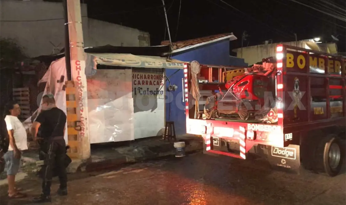 Se incendia un negocio en la colonia Potinaspak