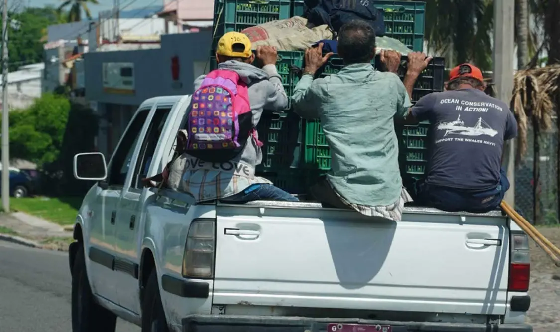 Todos estos cobros hacen que suban los precios, dijo analista. Cortesía