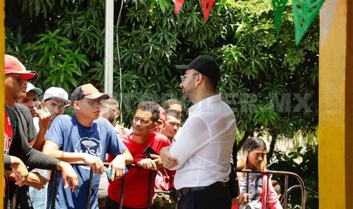 Expertos en la Estación Migración Siglo XXI. Cortesía