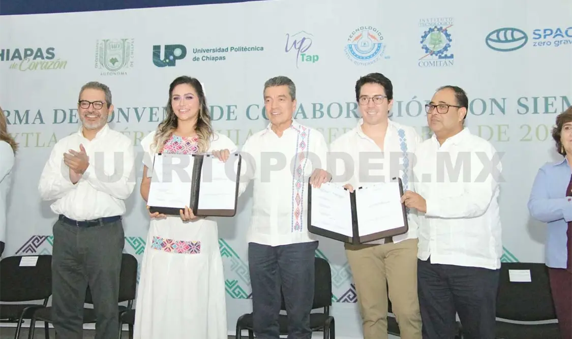 Rutilio Escandón atestiguó el convenio de colaboración de la compañía con universidades. CP