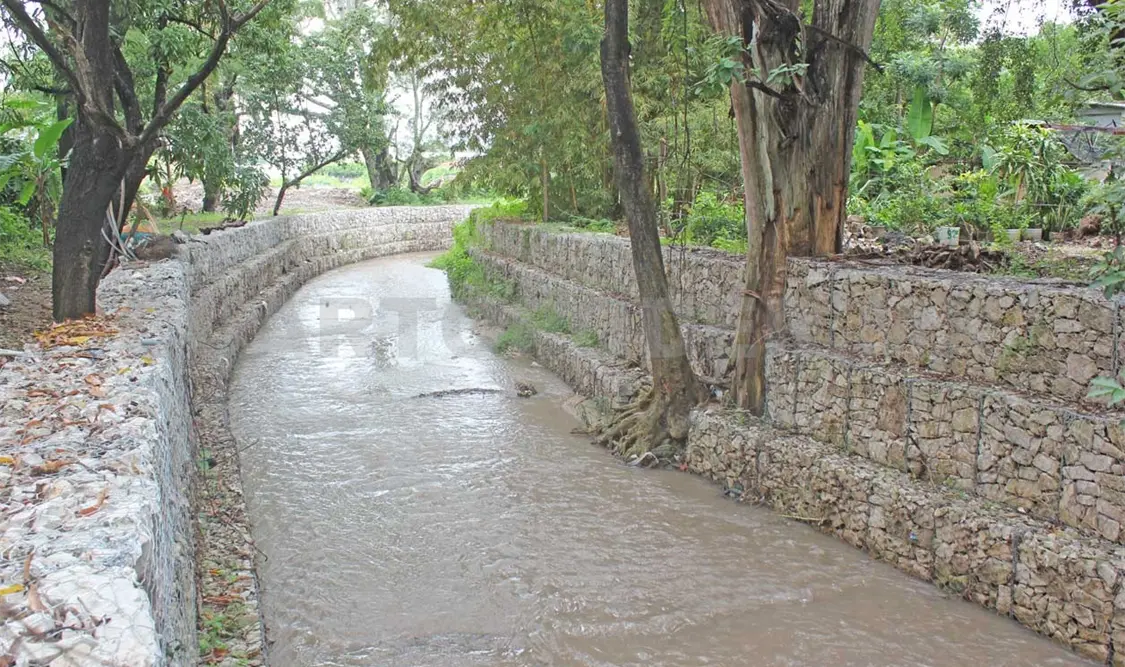 La condiciones del río permiten que las personas puedan disfrutar de los andadores y sus alrededores. Diego Pérez / CP