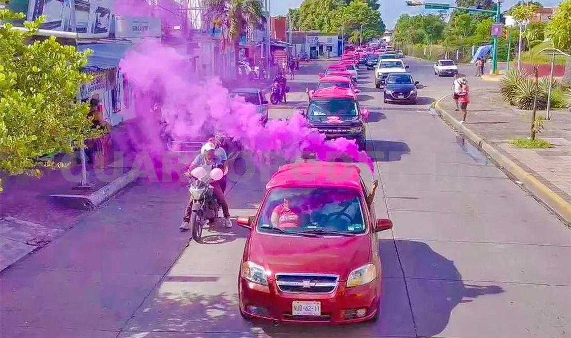 Mediante una caravana que recorrió las calles de la ciudad, el Ayuntamiento dio inicio a las actividades de sensibilización. CP