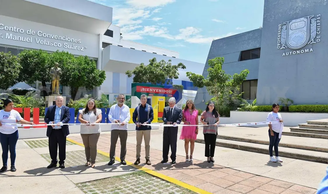 Inaugura rector y gobernador la X Feria del Libro 2023