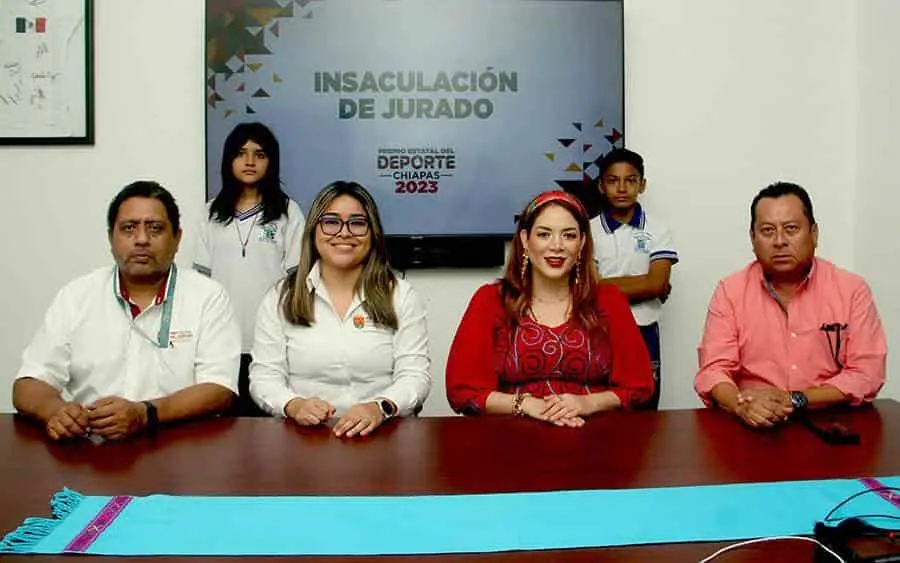 La titular del Indeporte, Tania Robles estuvo acompañada de Wendy López, directora de Desarrollo del Deporte y Marco Antonio Gutiérrez, encargado de la Oficina de Capacitación. Cortesía