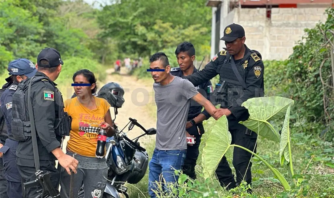 Pareja arrebata celular a un adulto mayor; fue detenida