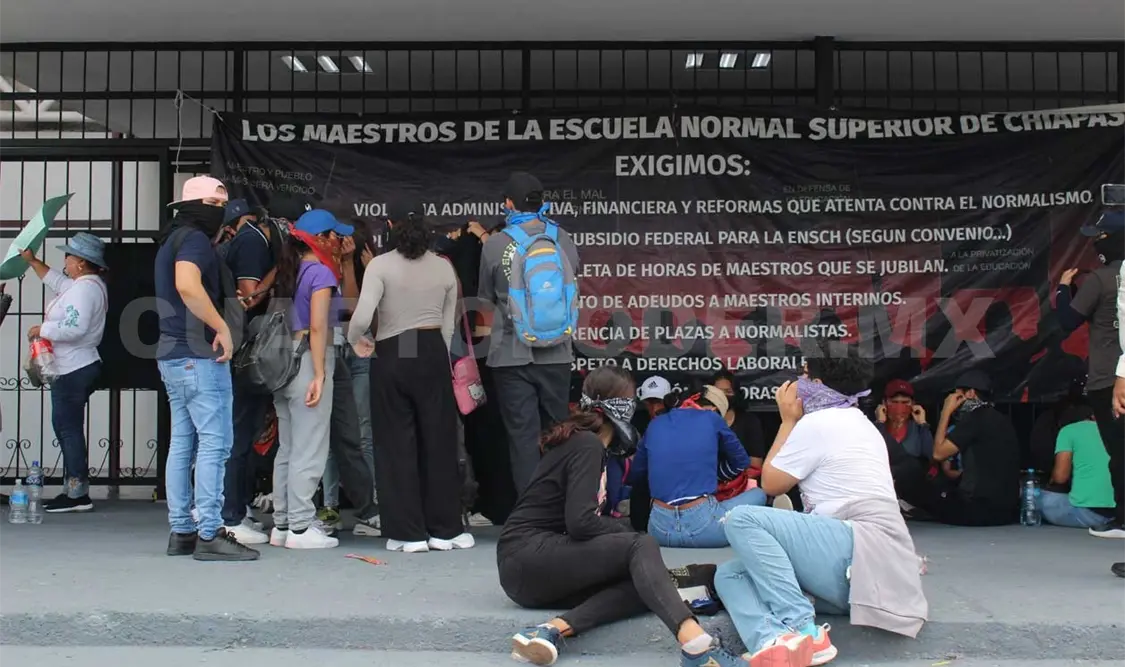 Maestros y estudiantes de la Ensch exigen atención