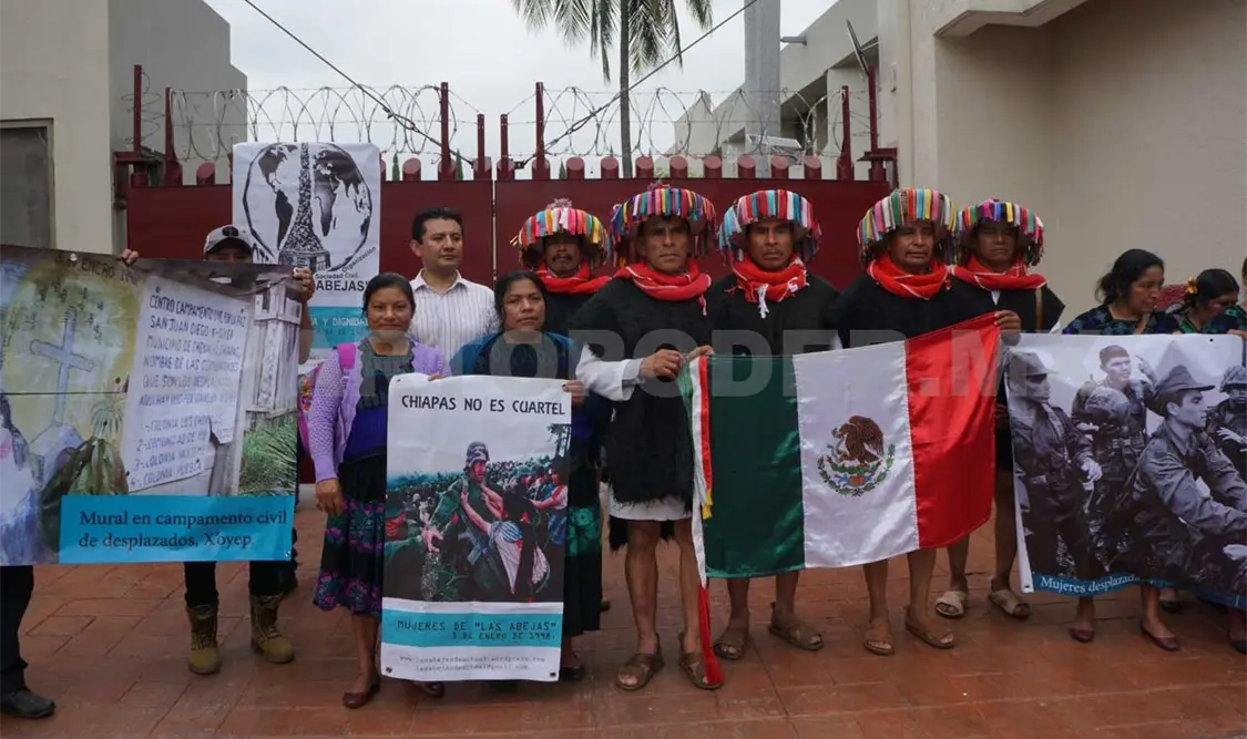 Presentan a peritos que analizarán caso Acteal