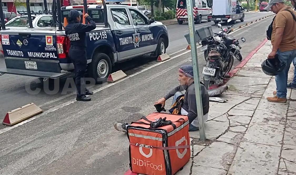 Embisten a repartidor y resulta con contusiones