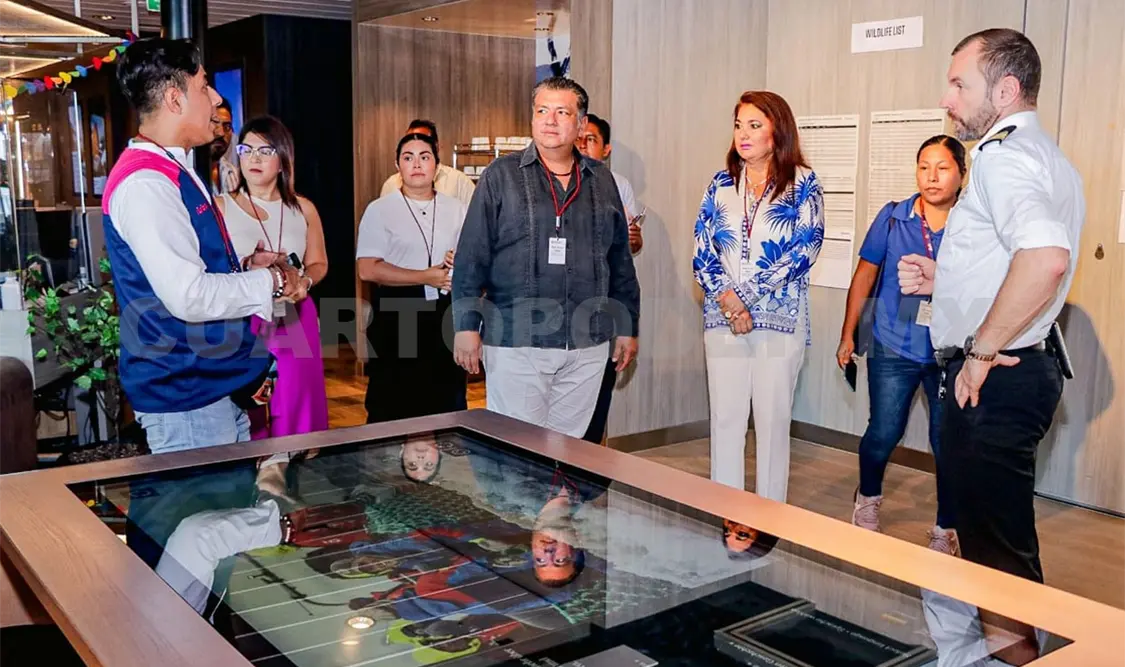 Arriba a Puerto Chiapas buque turístico noruego