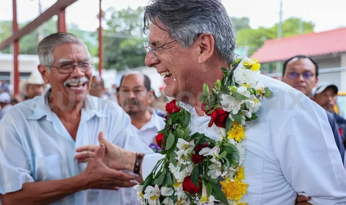 Encuesta posiciona a Carlos Morales a la cabeza