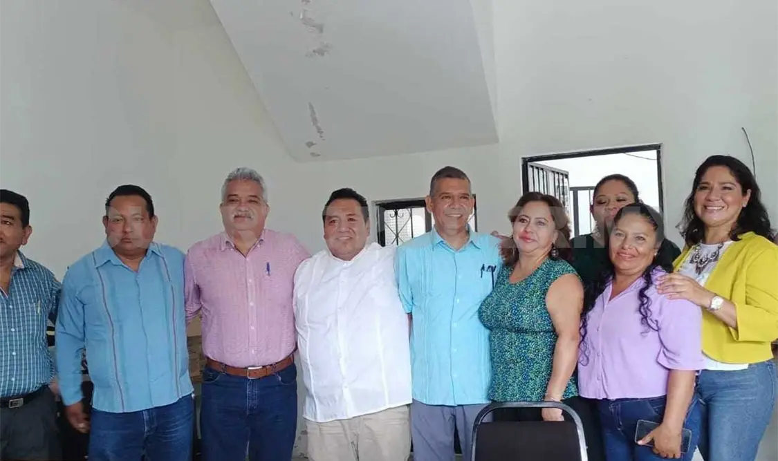 Dan posesión al nuevo delegado de Gobierno