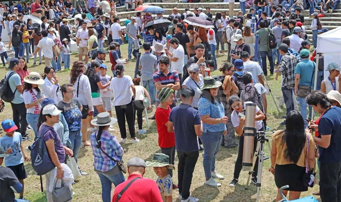 Eclipse solar anular se convirtió en fiesta