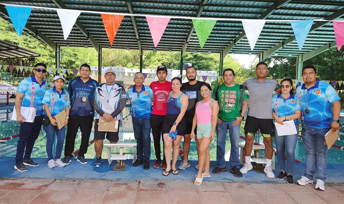Superan reto de alberca, senderos y obstáculos