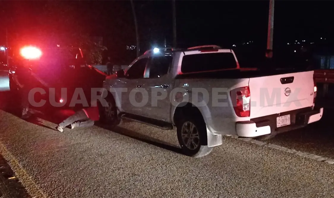 Camioneta impacta a peatona y fallece