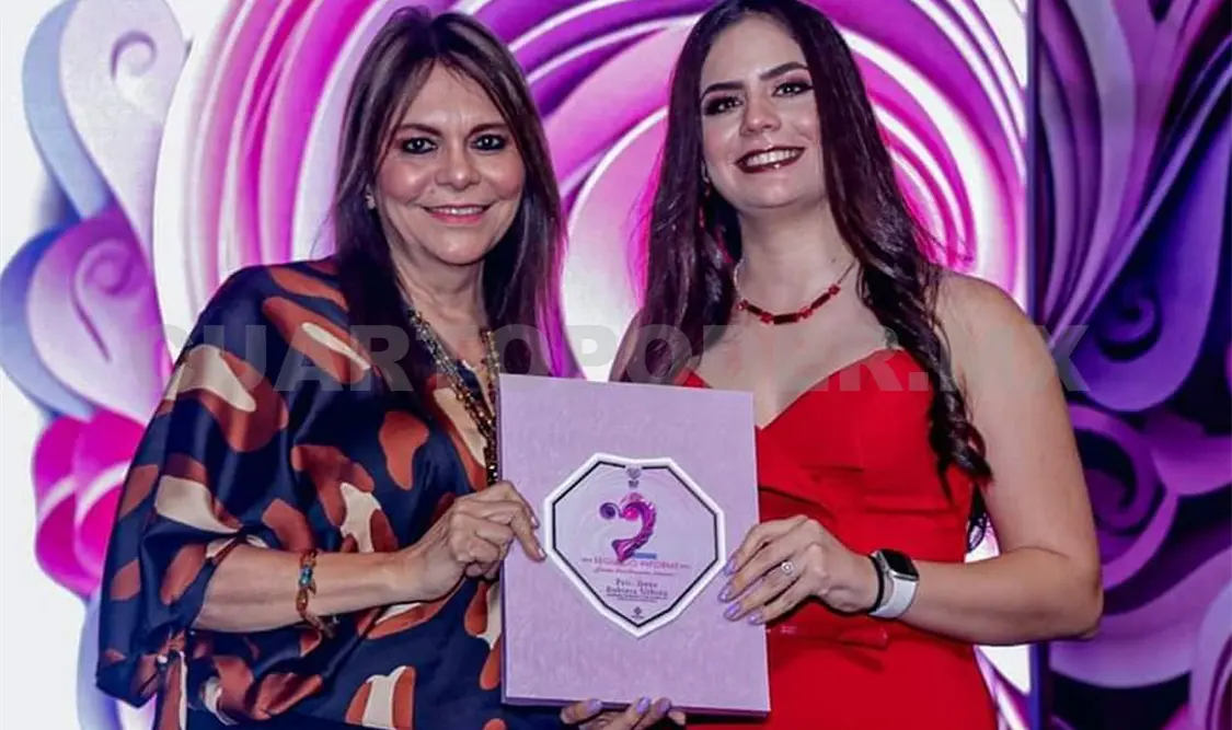 Recibe Rosy Urbina 2º informe del SDIF Tapachula
