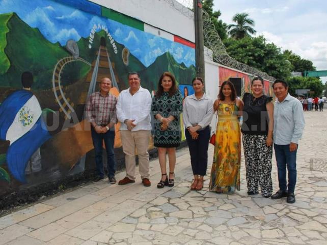 Tapachula: develan el Mural de la Esperanza