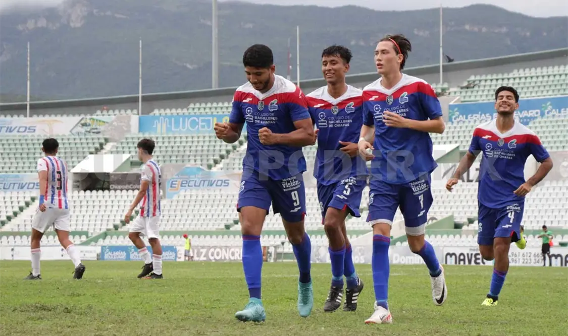 Espinosa busca mantenerse en la cima
