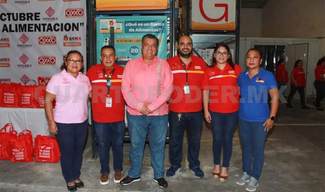 Cadena comercial dona despensas a migrantes