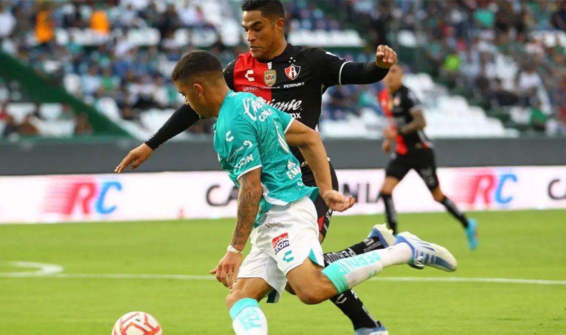 León recibe al Atlas este martes en duelo por el “play in”