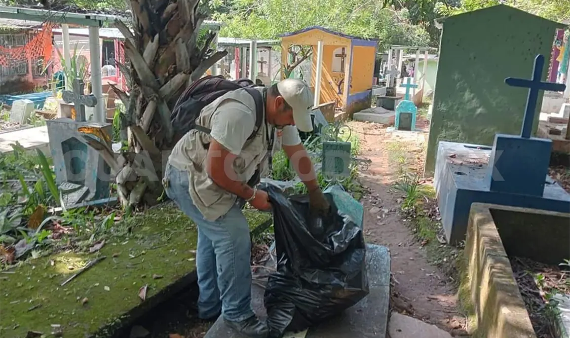 Continúan limpieza en panteones de Tapachula