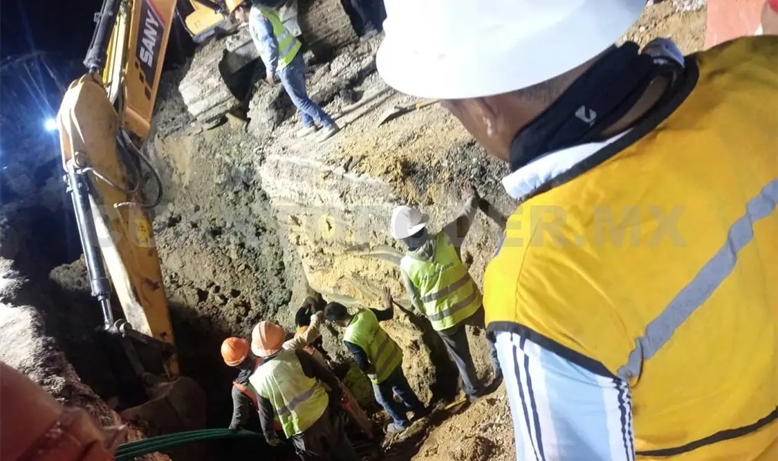 Fallecen dos obreros al registrarse derrumbe