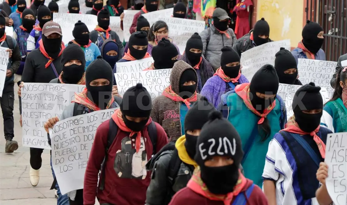 El contingente zapatista pide al pueblo chiapaneco a no olvidarse de las afectaciones que laceran a las comunidades indígenas. Cortesía