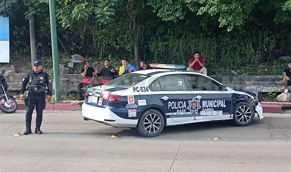 Colisión vehicular deja una persona lesionada